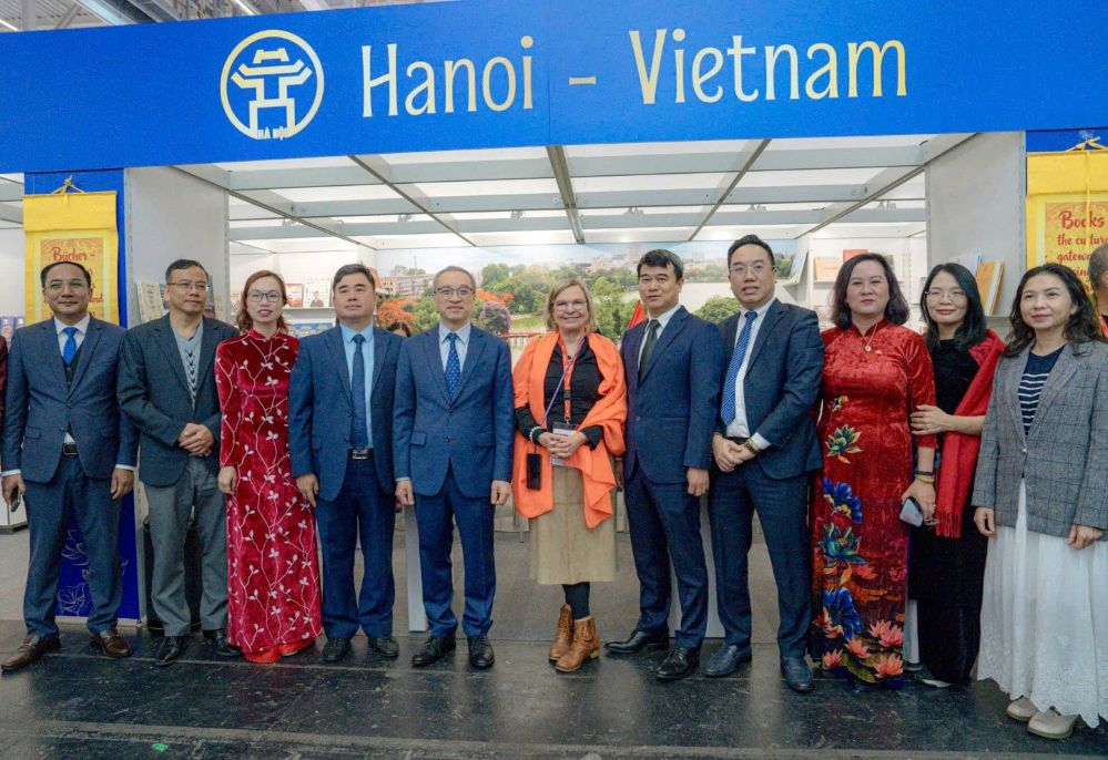 Không gian sách và văn hóa Hà Nội tại Hội sách quốc tế Frankfurt năm 2025